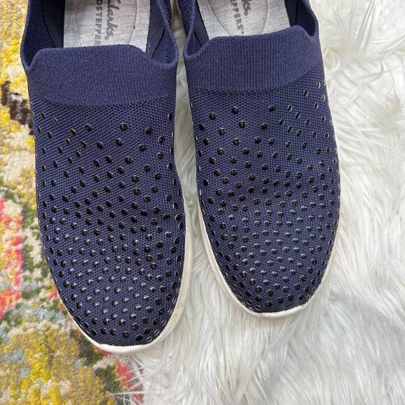 Clarks Navy Blue Lightweight Slip On Casual Knit Sneaker 9 - Picture 3 of 10